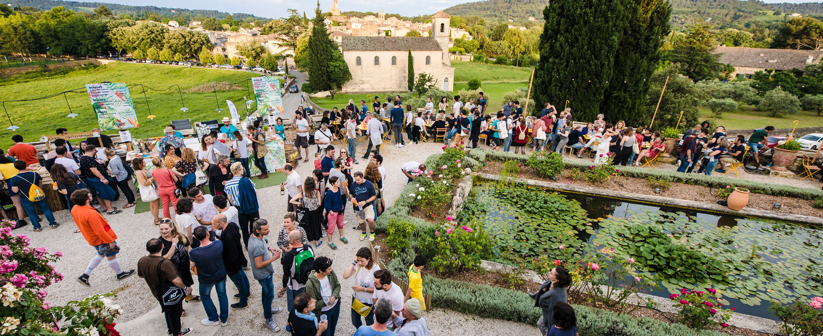 Festival in Provence © O’Brien